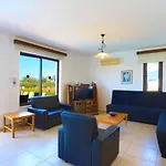 Stavriella Villa *