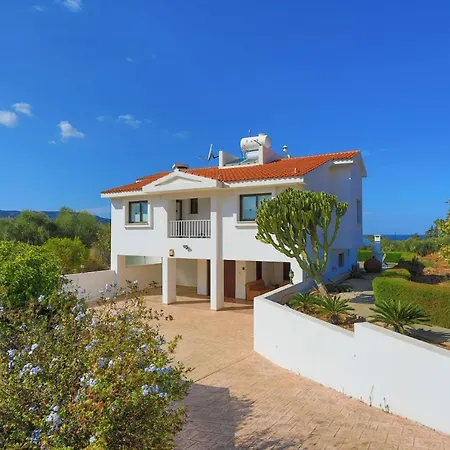 Vila Stavriella Lachi