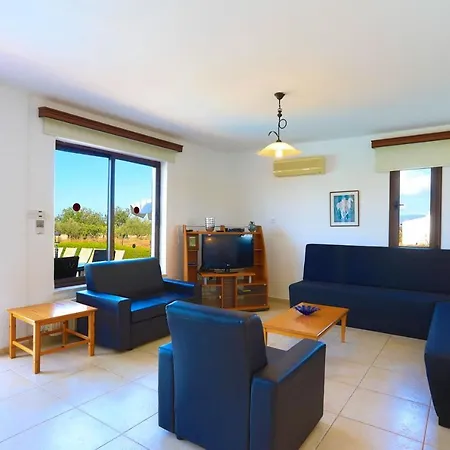 Stavriella Villa *